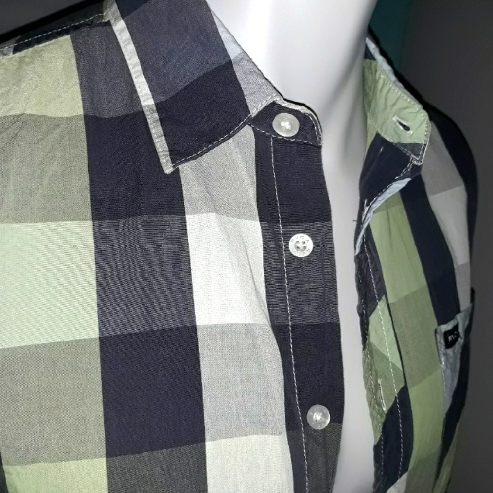 RVCA mens green and blue plaid cotton shirt. Size small